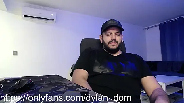 dyllan dom  online show from March 10, 8:59 pm