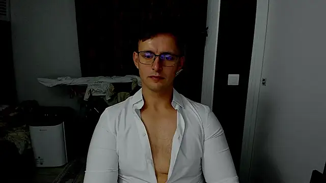 sexxymuscles4u online show from November 6, 2:42 pm