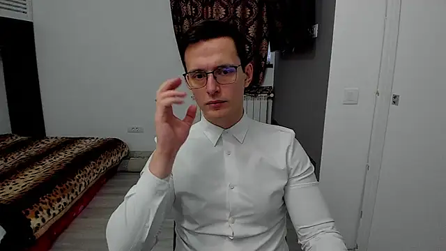 sexxymuscles4u online show from January 29, 6:22 am