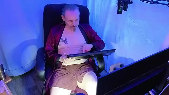 Richy  Rich  online show from April 1, 10:06 am