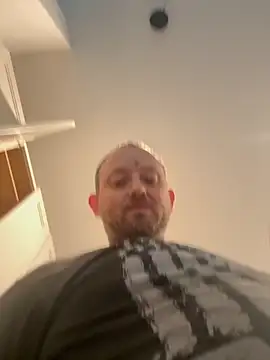 smokeymt420 online show from October 6, 6:56 pm