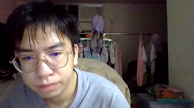 Snapshot of charlie_xdd chatting on February 24, 12:05 pm charlie xdd online show from February 24, 12:05 pm