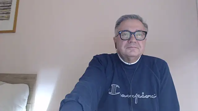 YOU6me online show from December 5, 6:15 pm