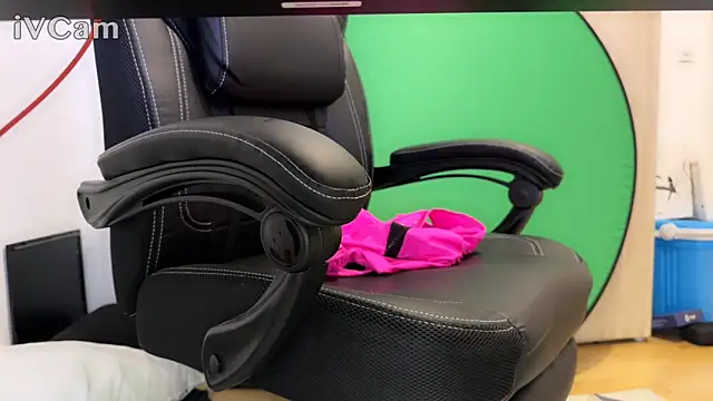 the-magic-dick77 online show from February 17, 5:56 pm