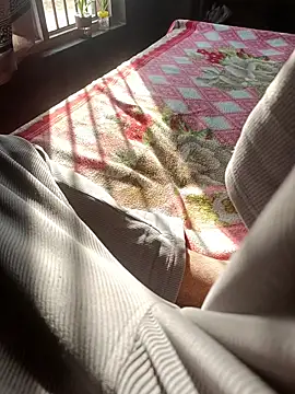 LoLZzZz  online show from December 3, 10:21 am