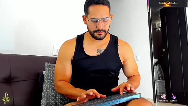 JorsMontero online show from October 25, 2:19 pm