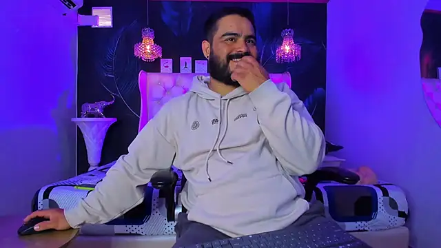 MichaelBear  online show from October 4, 1:38 pm