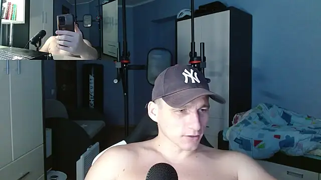 Snapshot of PoliglotJoe chatting on October 10, 2:22 pm PoliglotJoe online show from October 10, 2:22 pm