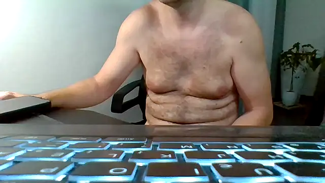 Horney boy86 online show from September 12, 11:05 pm