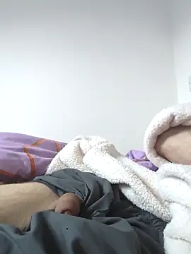 Snapshot of Dani_el82@xh chatting on February 17, 8:52 am Dani el82xh online show from February 17, 8:52 am