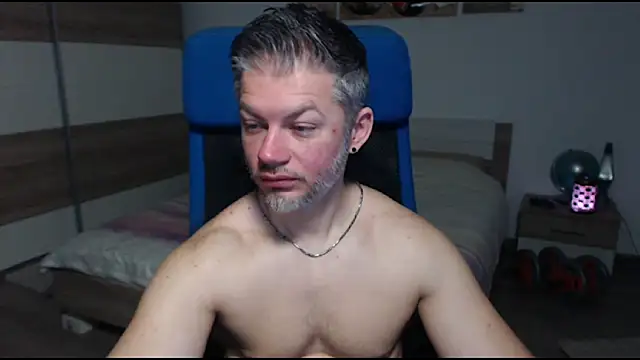 RobbyShawz online show from March 18, 6:28 am