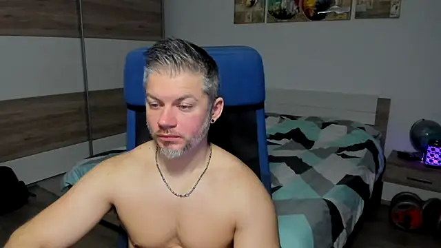 RobbyShawz online show from January 6, 5:30 am