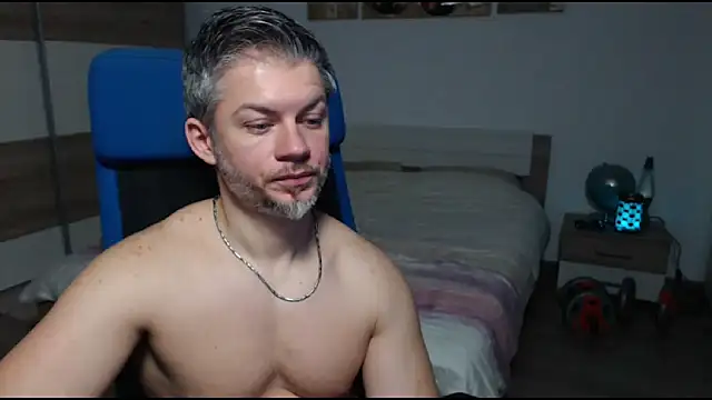 RobbyShawz online show from February 15, 9:17 pm