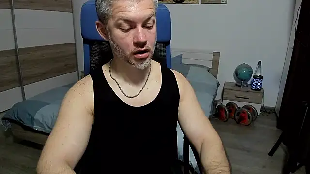 RobbyShawz online show from March 27, 7:45 am