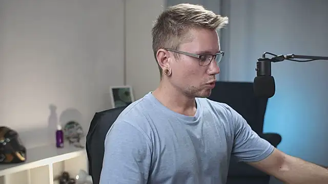 kevin-park online show from September 11, 4:06 pm