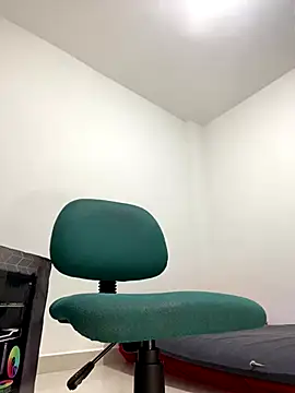 Snapshot of oso_dirty_ chatting on October 8, 6:34 pm oso dirty  online show from October 8, 6:34 pm