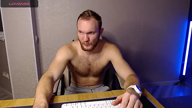Snapshot of Toress1 chatting on February 4, 8:28 pm Toress1 online show from February 4, 8:28 pm