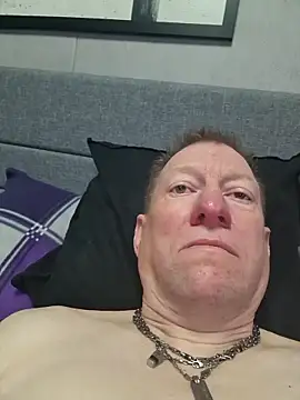 tomtom111111 online show from February 14, 1:50 pm