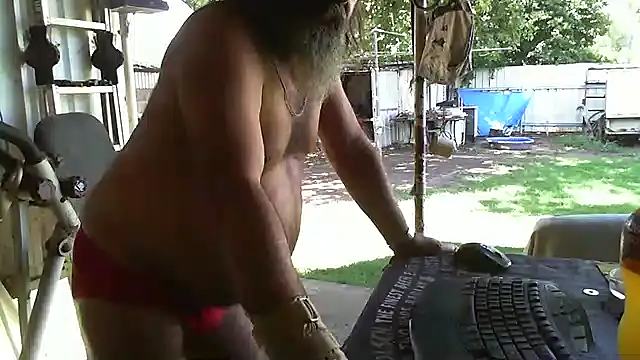 herbie010666 online show from February 9, 5:40 am