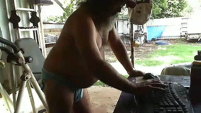 herbie010666 online show from December 6, 4:58 am