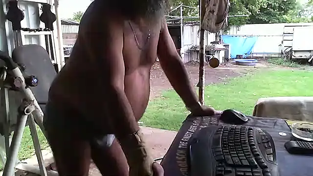 herbie010666 online show from February 8, 5:40 am