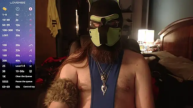 kinkywolf429 online show from March 4, 6:20 am