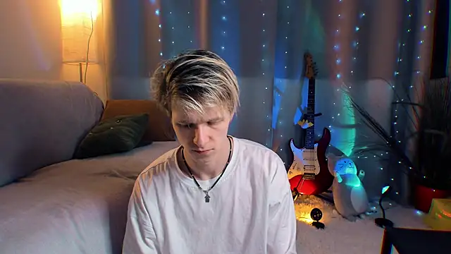 Breston Sweet online show from April 4, 4:53 am