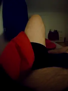 Snapshot of anonymus9006 chatting on September 18, 8:11 pm anonymus9006 online show from September 18, 8:11 pm