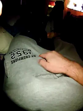 Snapshot of anonymus9006 chatting on January 7, 4:27 pm anonymus9006 online show from January 7, 4:27 pm