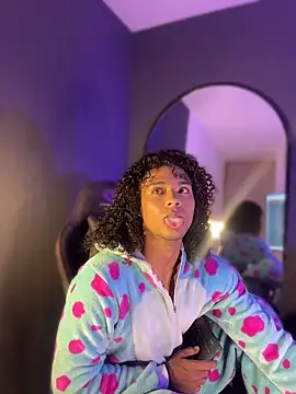 Lucas eevans online show from April 8, 1:09 pm