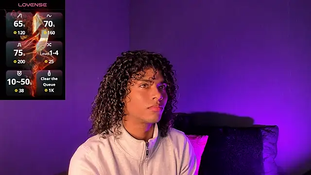 Lucas eevans online show from December 17, 7:04 pm