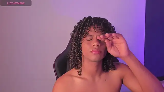 Lucas eevans online show from February 5, 7:31 pm