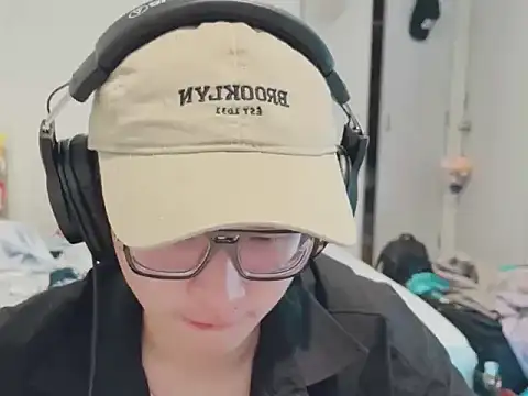 romeoisme   online show from March 27, 6:09 pm