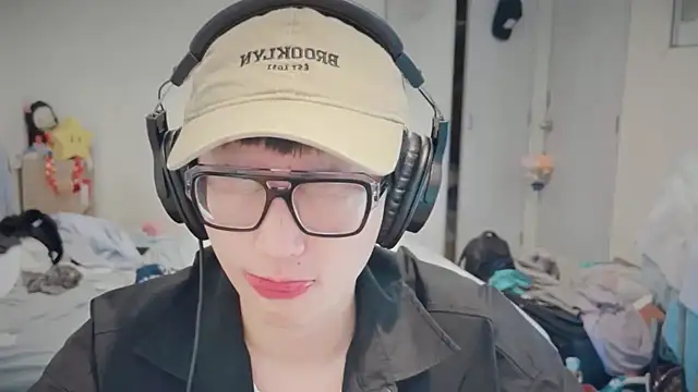 romeoisme   online show from March 21, 7:24 pm