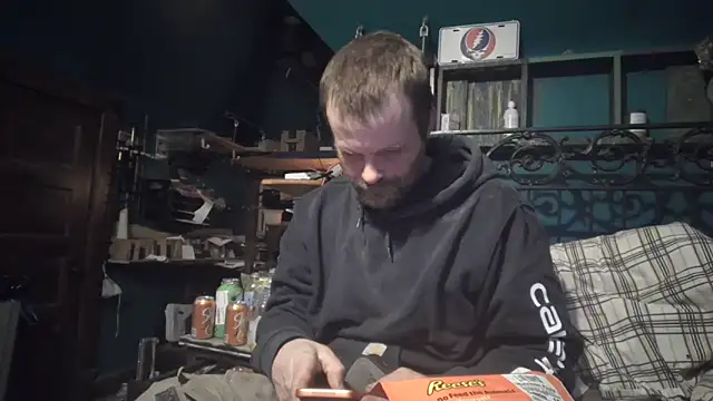 charactrzero online show from April 21, 2:51 am