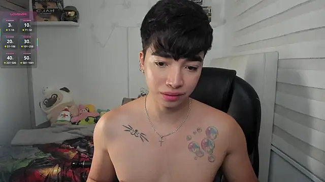 santy7v7 online show from March 20, 1:26 pm