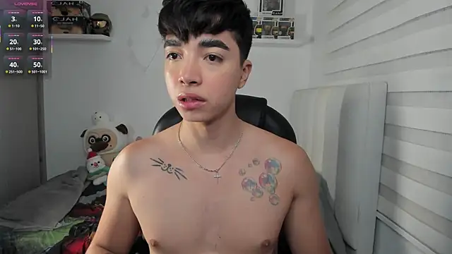 santy7v7 online show from April 1, 1:13 pm