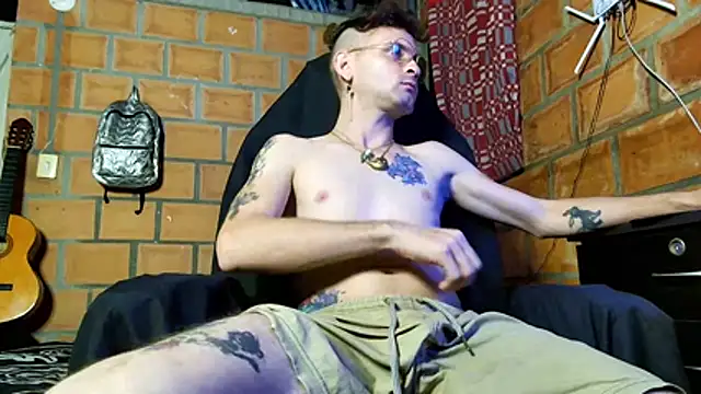 ChristBocellie online show from April 12, 7:10 am