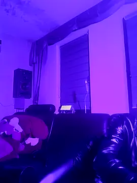 Crystalbitchx online show from December 16, 1:21 am