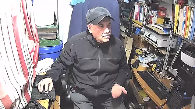 nonnomaturobisex online show from January 22, 6:10 am