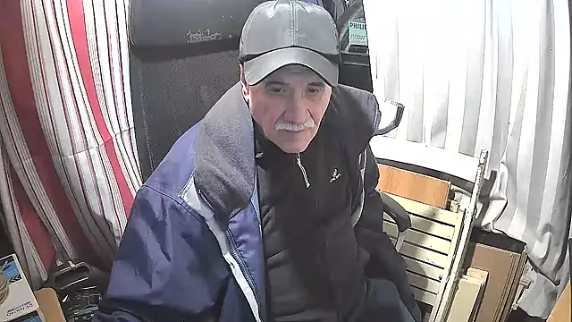 nonnomaturobisex online show from December 28, 8:58 am