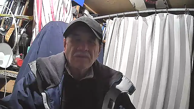 nonnomaturobisex online show from December 26, 9:11 am