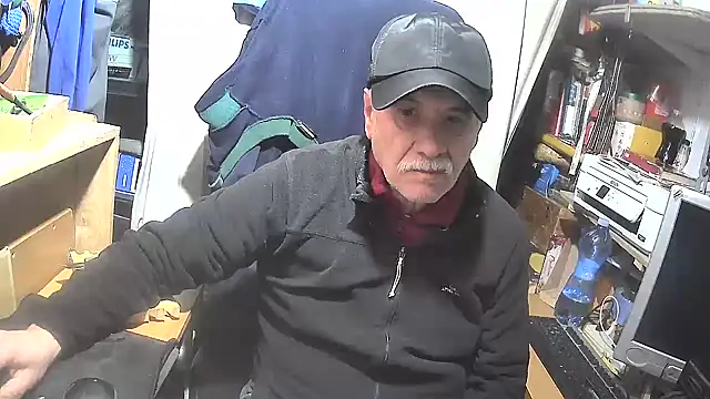 nonnomaturobisex online show from January 31, 8:11 am