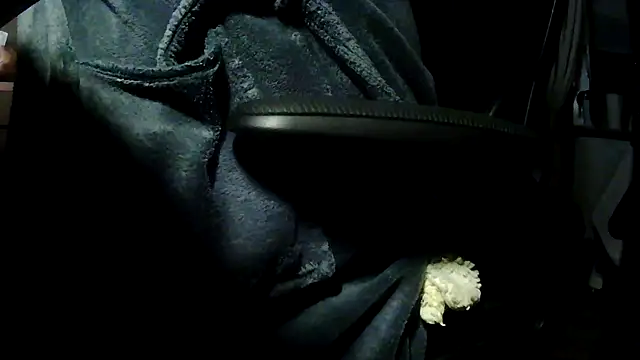 suedel65 online show from April 18, 2:46 am