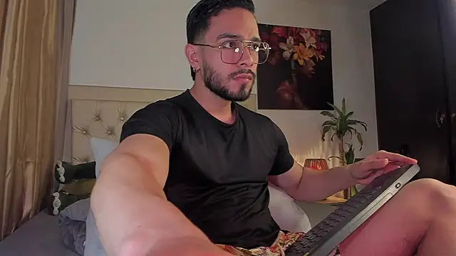 Josseph1  online show from March 17, 11:35 pm