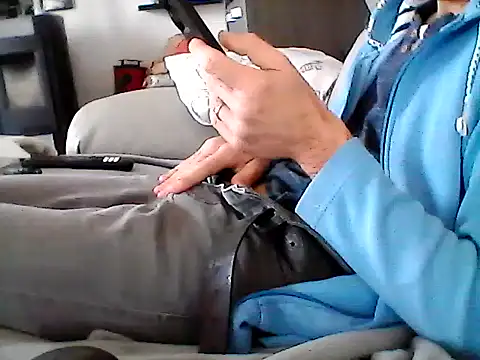 mickzizi online show from March 7, 7:30 am