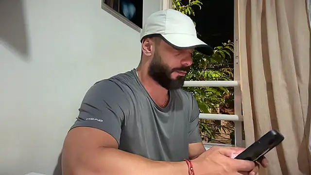 romeolovedark online show from April 4, 1:35 am