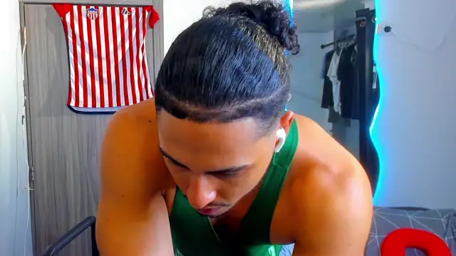 Kris Khalifa69 online show from April 11, 10:24 pm