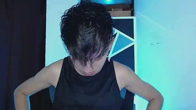 littlextreme online show from March 10, 1:01 am