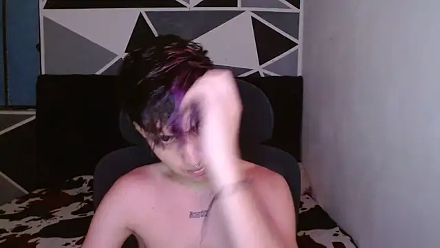 littlextreme online show from December 21, 3:03 am